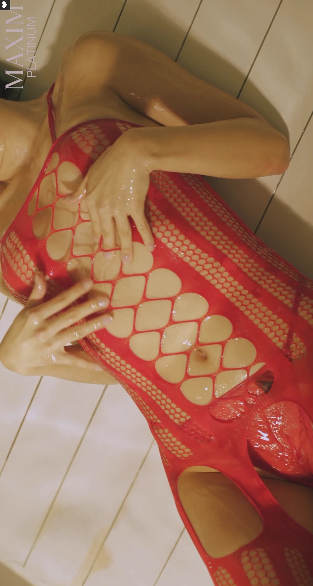 Vol.08 – Miss Maxim’s Bora